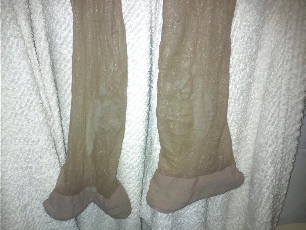 7P Cum on stocking's wife after sex