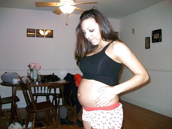 10P Hot Pregnant Babe