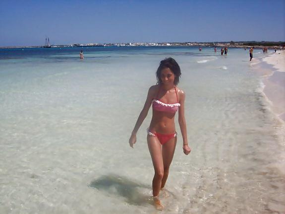 20P Sexy Greek Girlfriend Marilyn From Kifissia On Vacation
