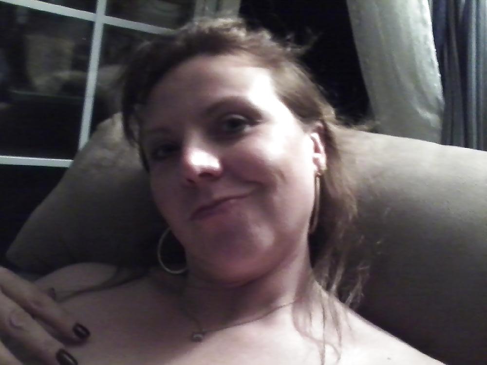 15P Lost and found cell pictures of sexy thick milf