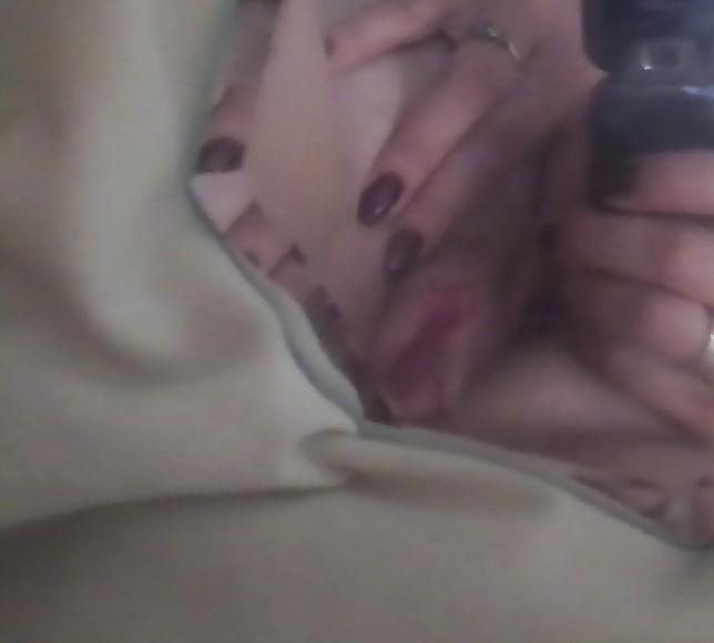 15P Lost and found cell pictures of sexy thick milf