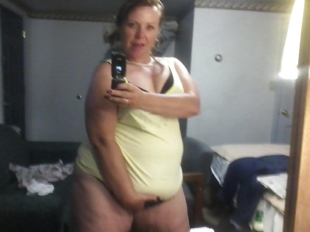 15P Lost and found cell pictures of sexy thick milf