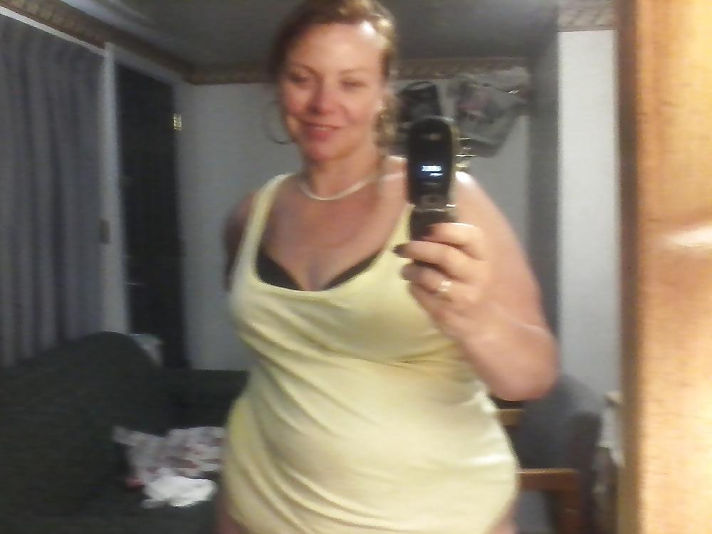 15P Lost and found cell pictures of sexy thick milf