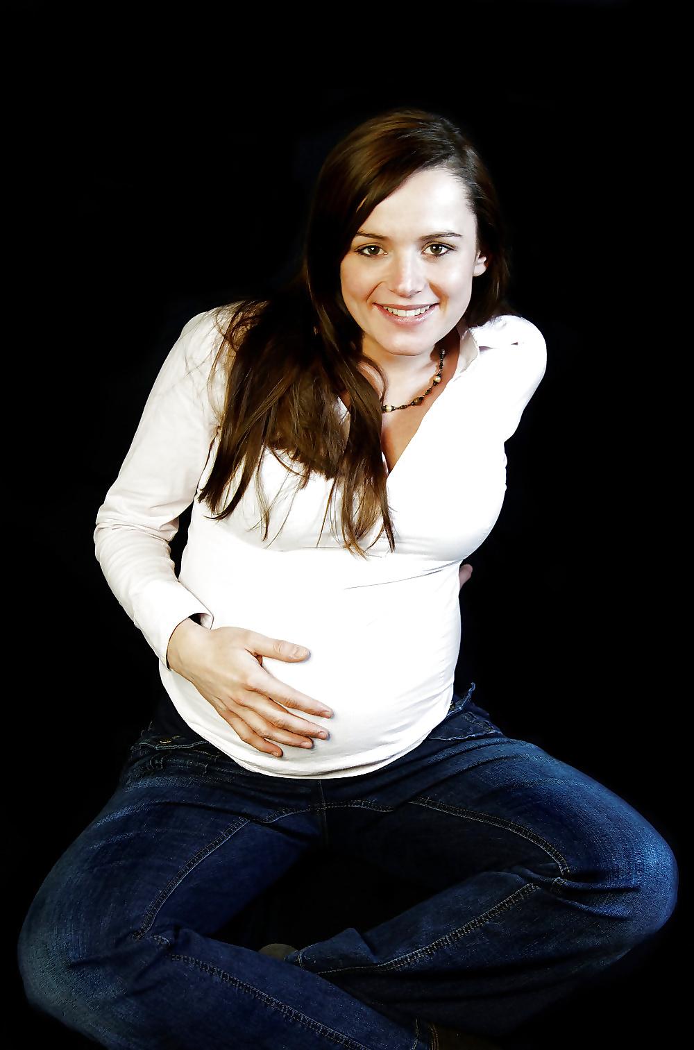 25P Enceinte - Pregnant 26