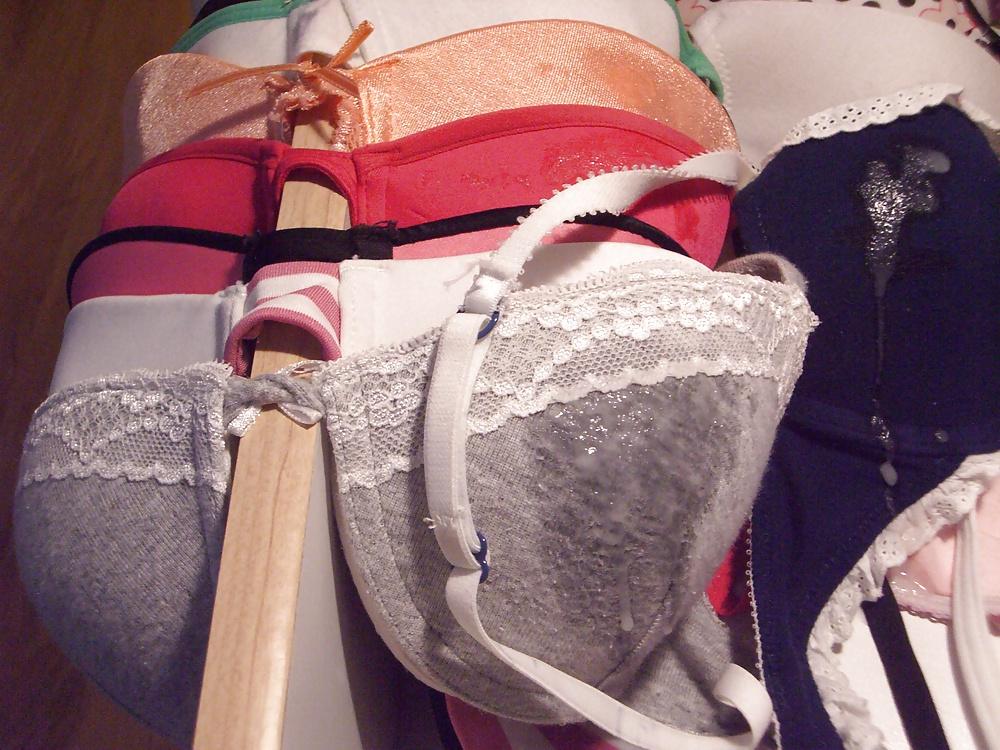 6P Licking and cumming on my cousin's bra and panties.