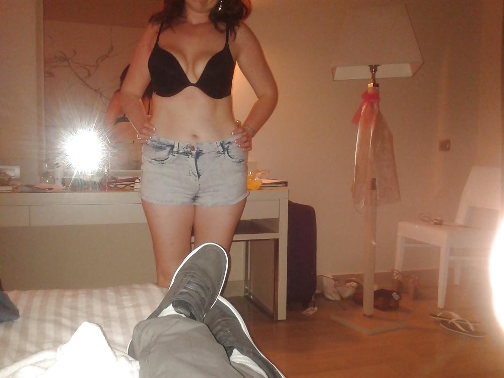 10P Wife in the hotel room