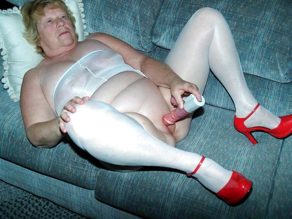 22P Granny We Fucked Lois