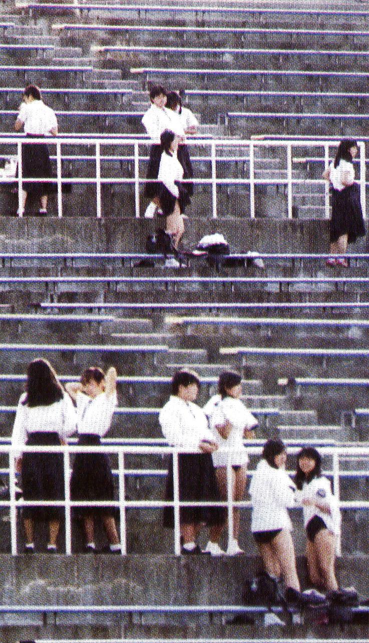 20P Japanese Girl Changing 04
