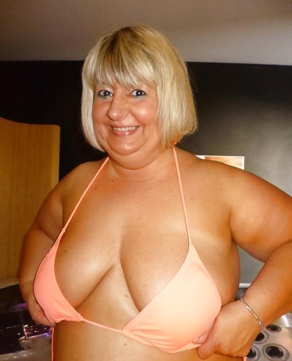 8P Dans le Jacuzzi