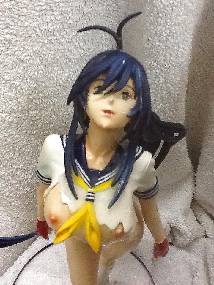 5P Cum on anime figures