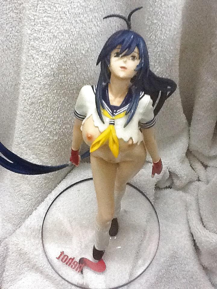 5P Cum on anime figures