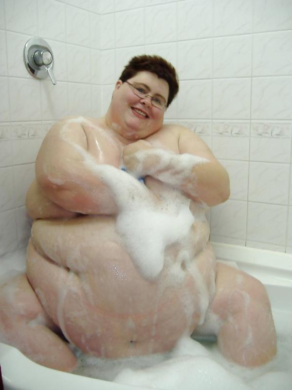 10P Bbw = big bath women