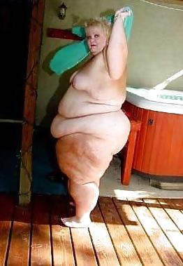 10P Bbw = big bath women