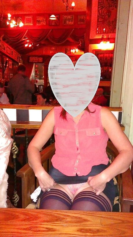 6P Upskirt Stockings in Pub. Flashing Pussy in Public Bar