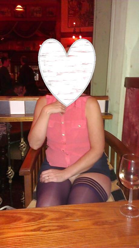 6P Upskirt Stockings in Pub. Flashing Pussy in Public Bar