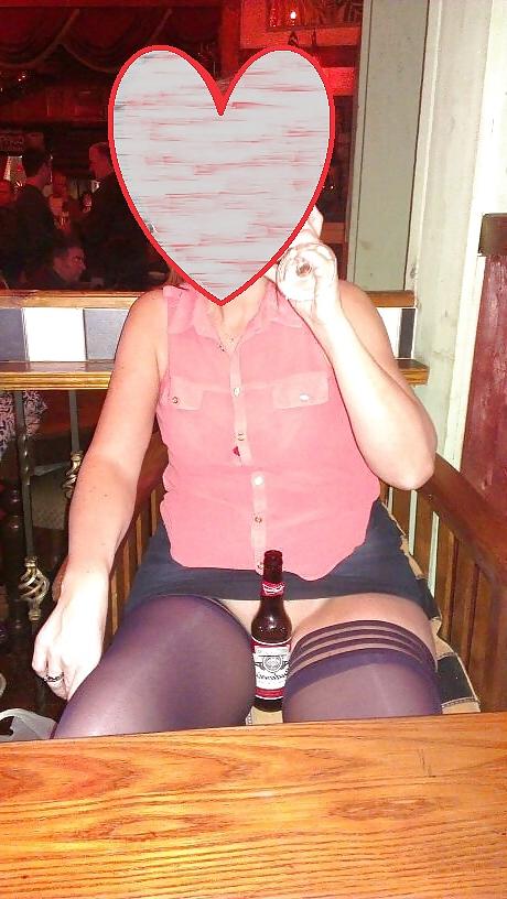 6P Upskirt Stockings in Pub. Flashing Pussy in Public Bar