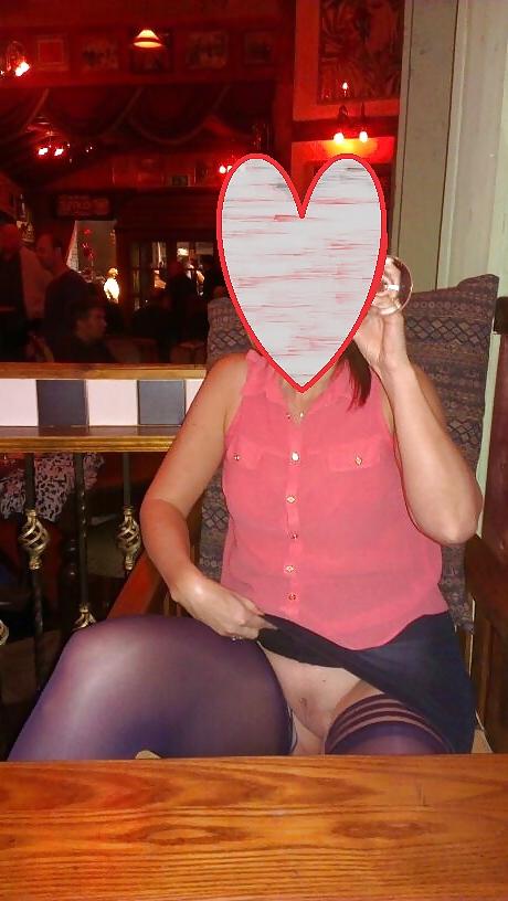 6P Upskirt Stockings in Pub. Flashing Pussy in Public Bar