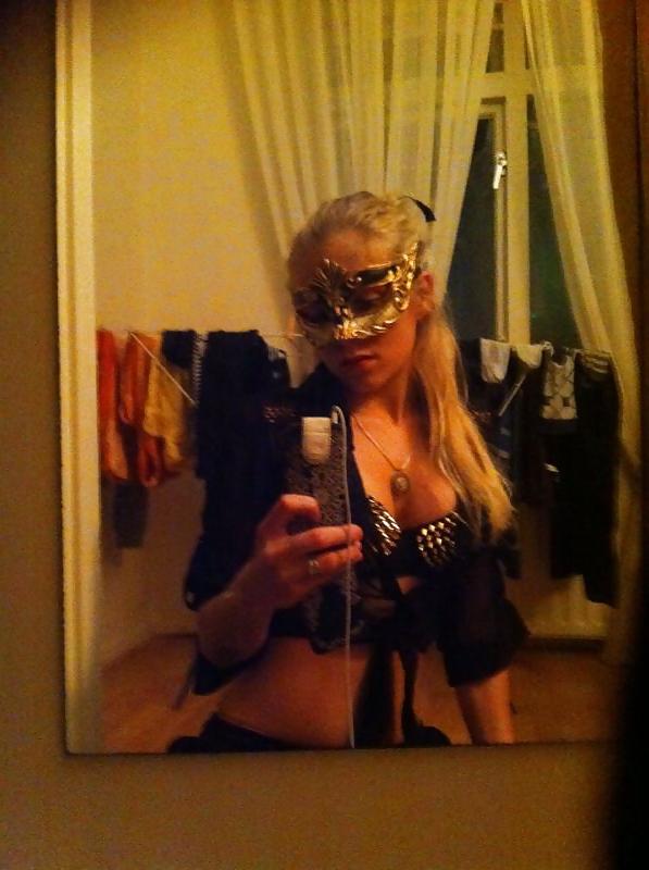 25P One night stand with hot 21 year old blonde with fake tits