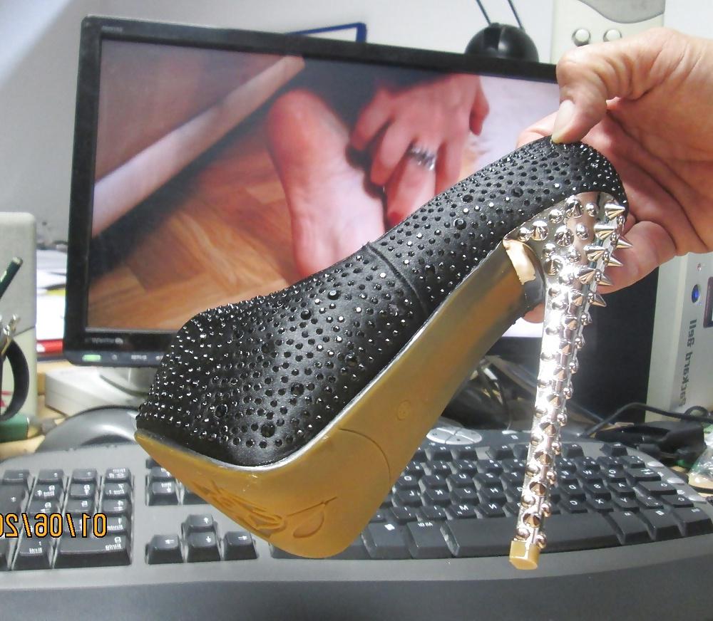 20P Cum on Peeptoe Plateau Heels
