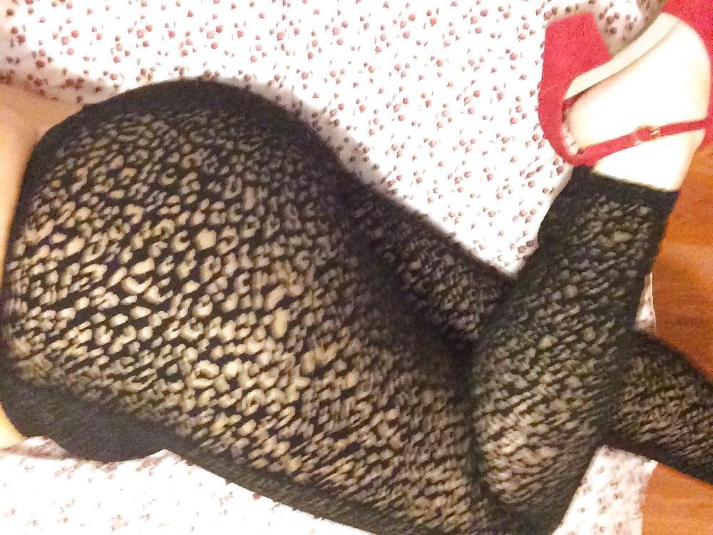 7P Leopard sockings quarter bra and red heels