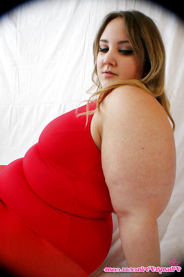 25P BBW Tease Feeding