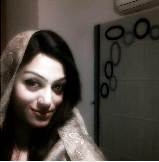 16P A FACE that will MAKE YOU CUM IN YOUR PANTS 2