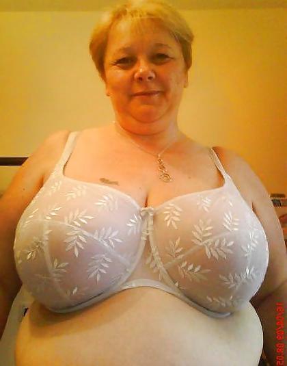 17P Mum's New Bra