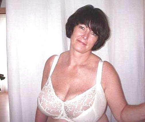 17P Mum's New Bra