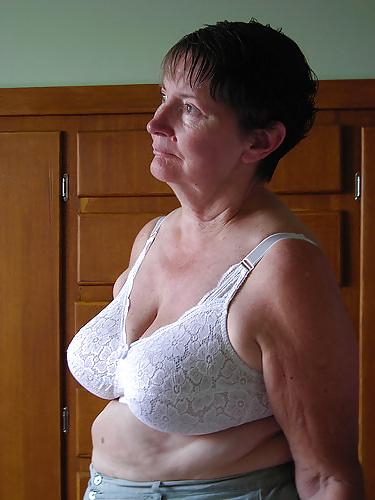 17P Mum's New Bra