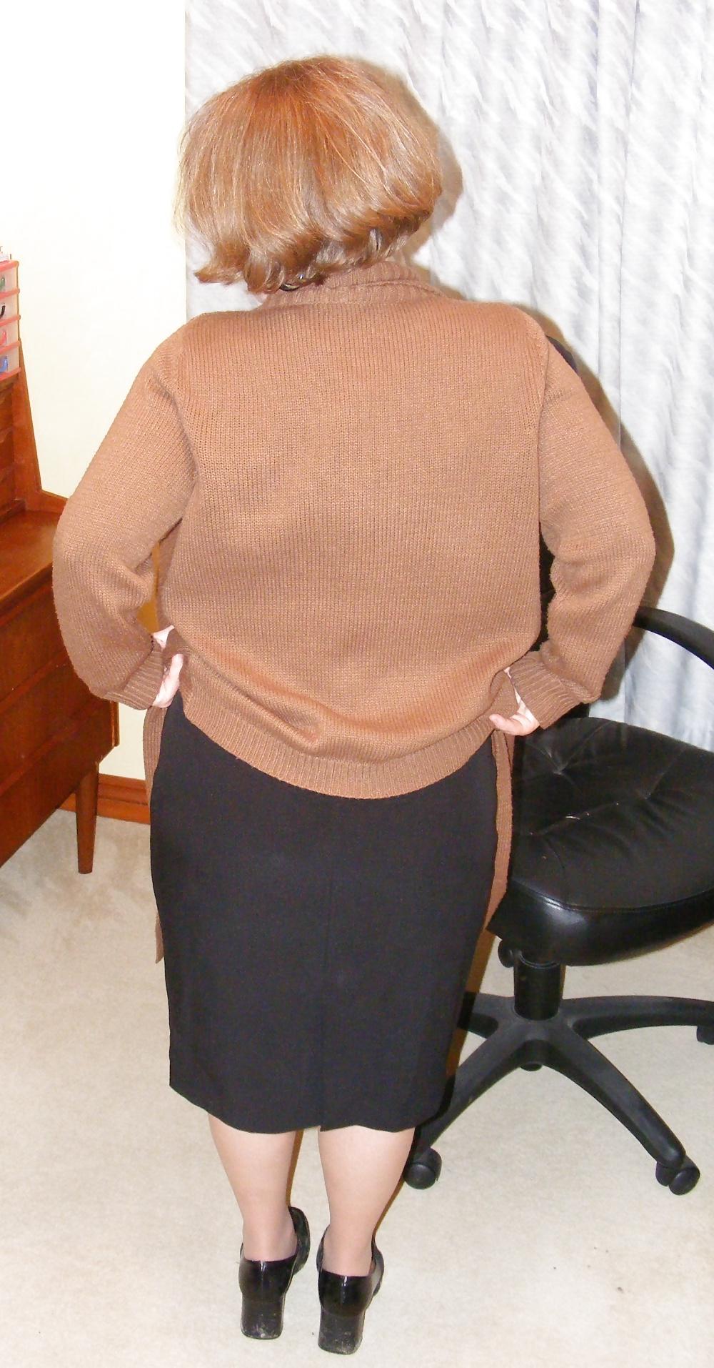 24P Slutty secretary in girdle and stockings