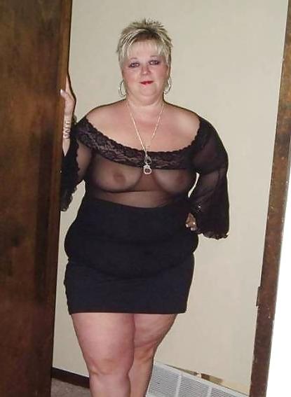 23P Bbw no bra