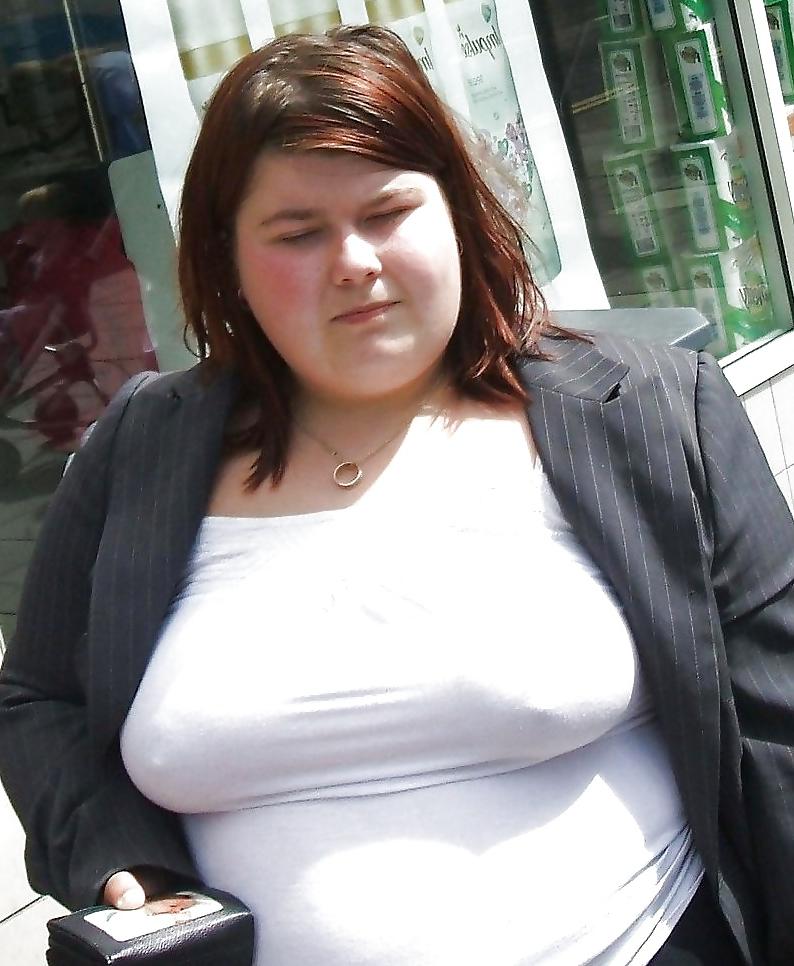 23P Bbw no bra