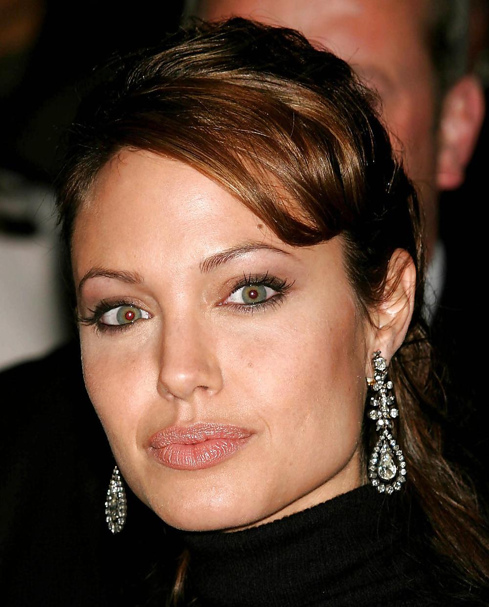 25P Angelina Jolie (Cum Face)