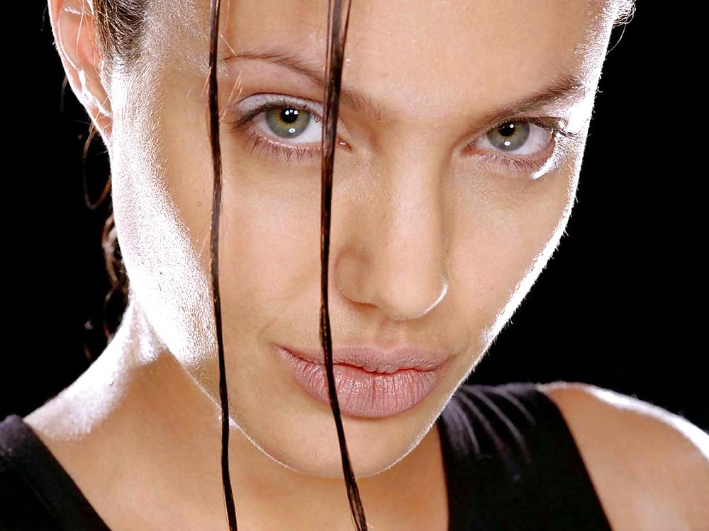 25P Angelina Jolie (Cum Face)