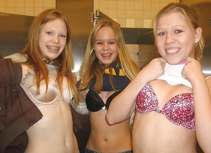 11P Girls Bra's