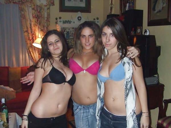 11P Girls Bra's