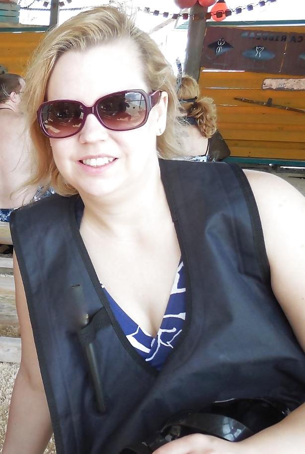 25P Please cum on Blonde MILF