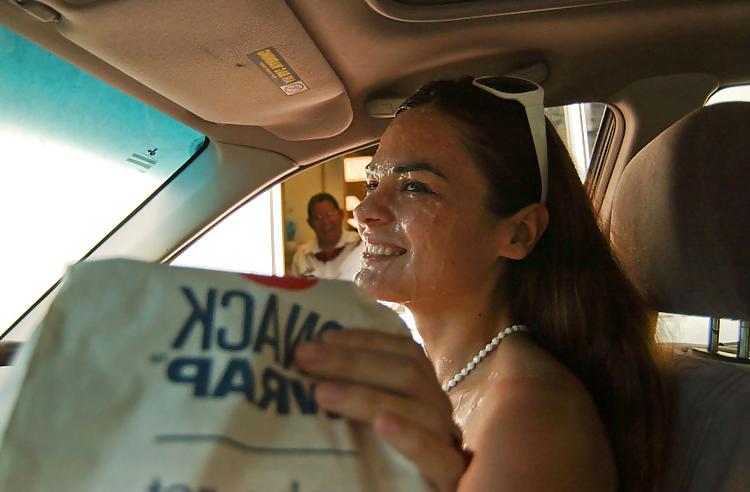22P Public Facial Girl