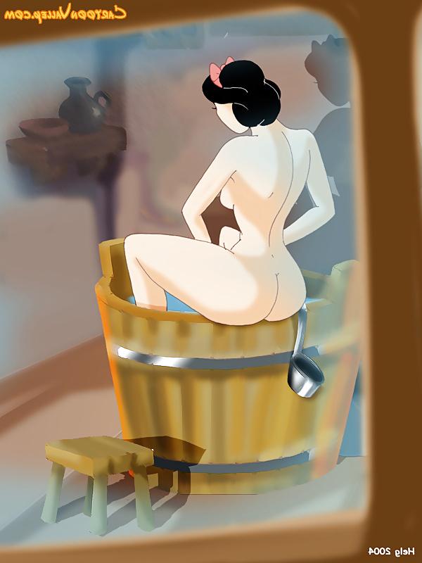 10P Snow White In The Bath