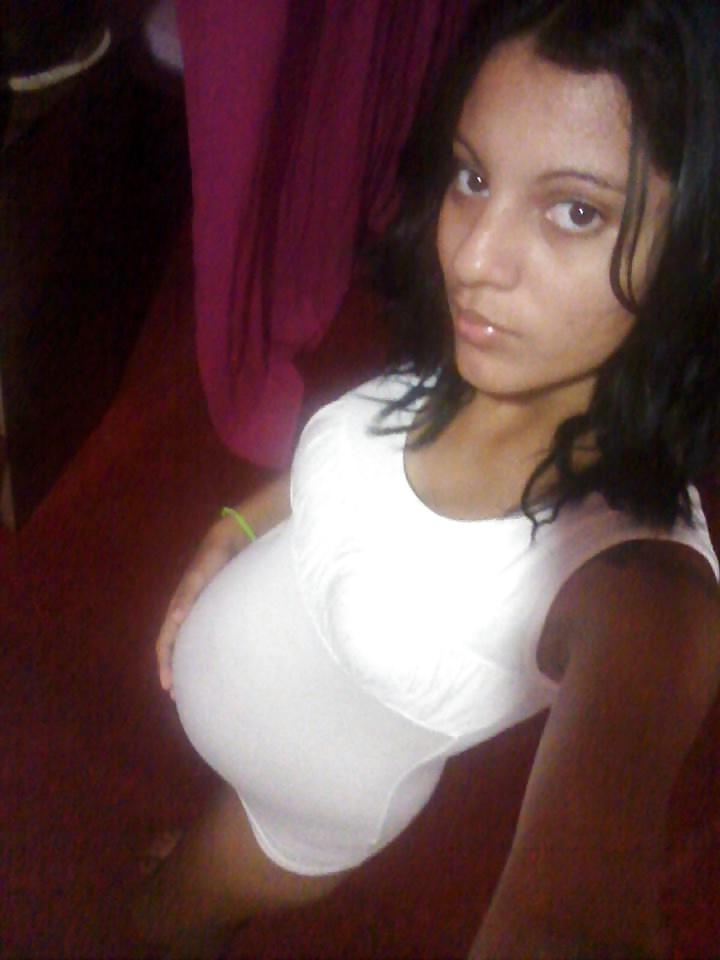 25P Pregnant girl