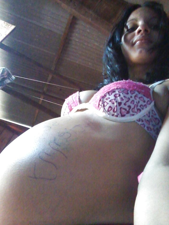 25P Pregnant girl