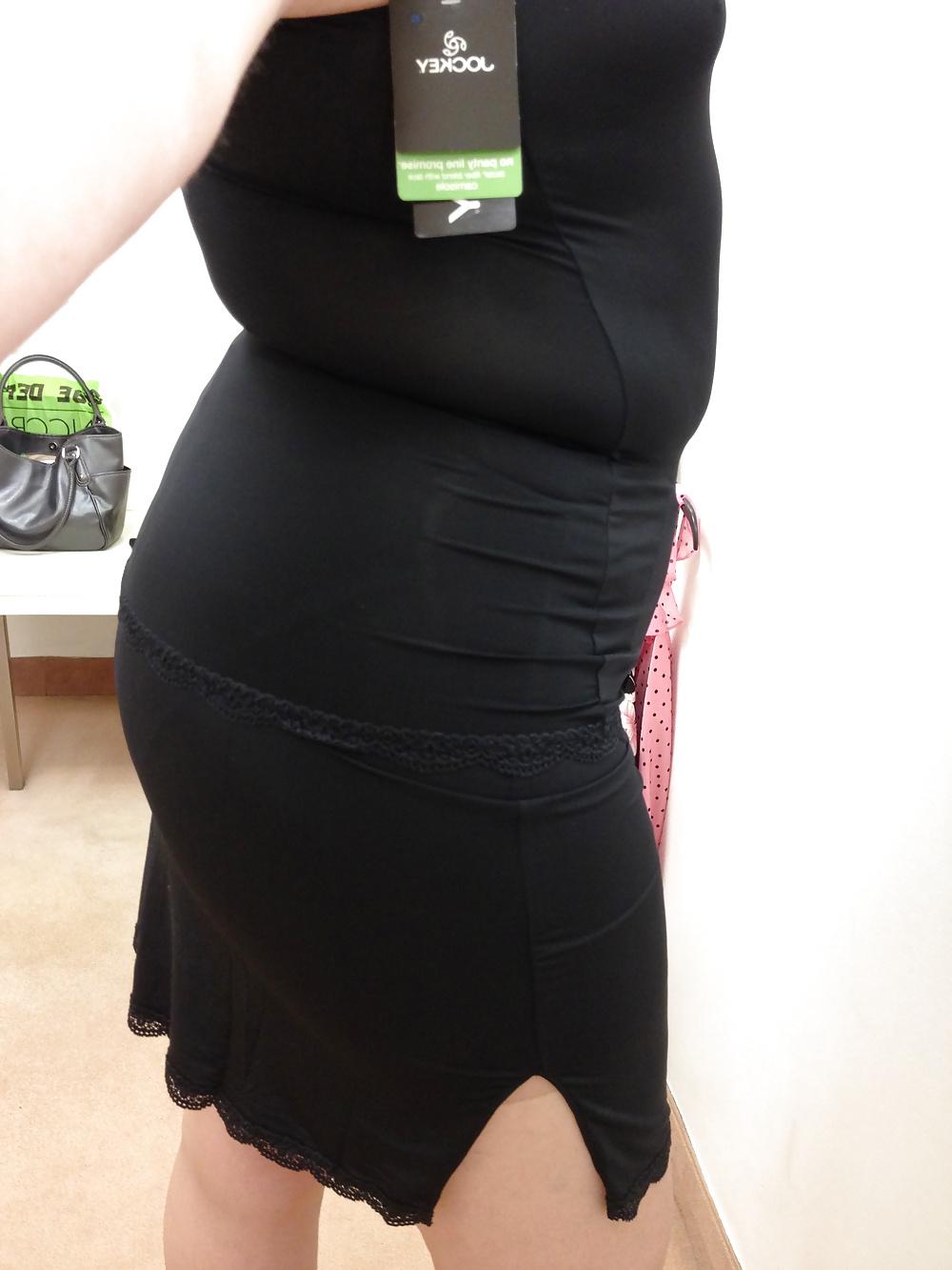 25P Fitting room show in Macy's