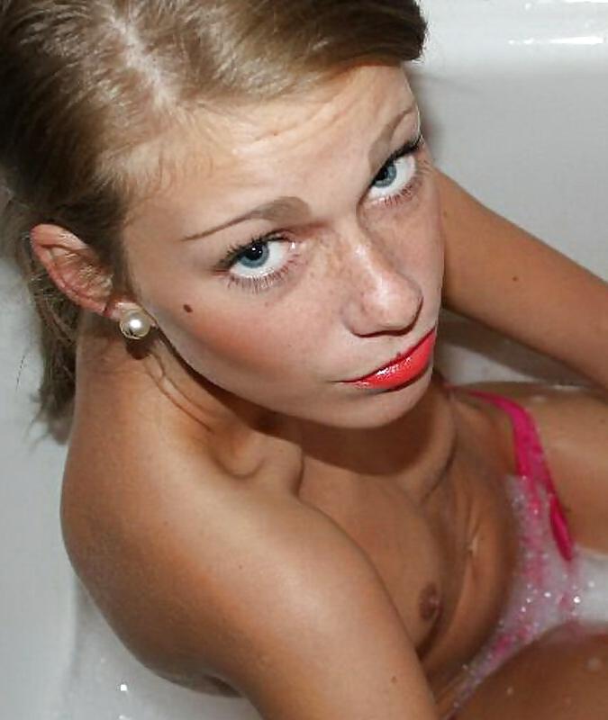 14P Boots N Bath