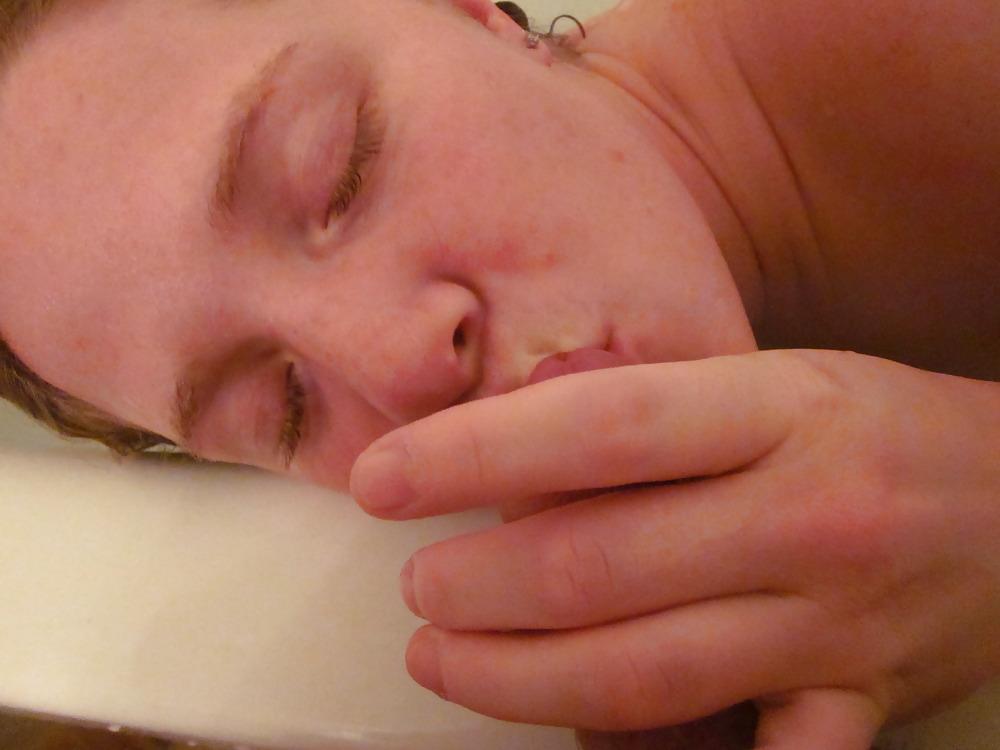 25P I let my hubbys friend take pics of me(Baby) in bath