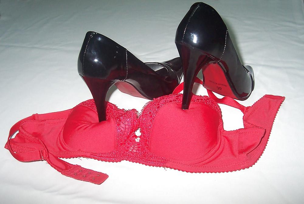 6P HEEL SHOE BRA. Cumshot Heel Shoe Bra