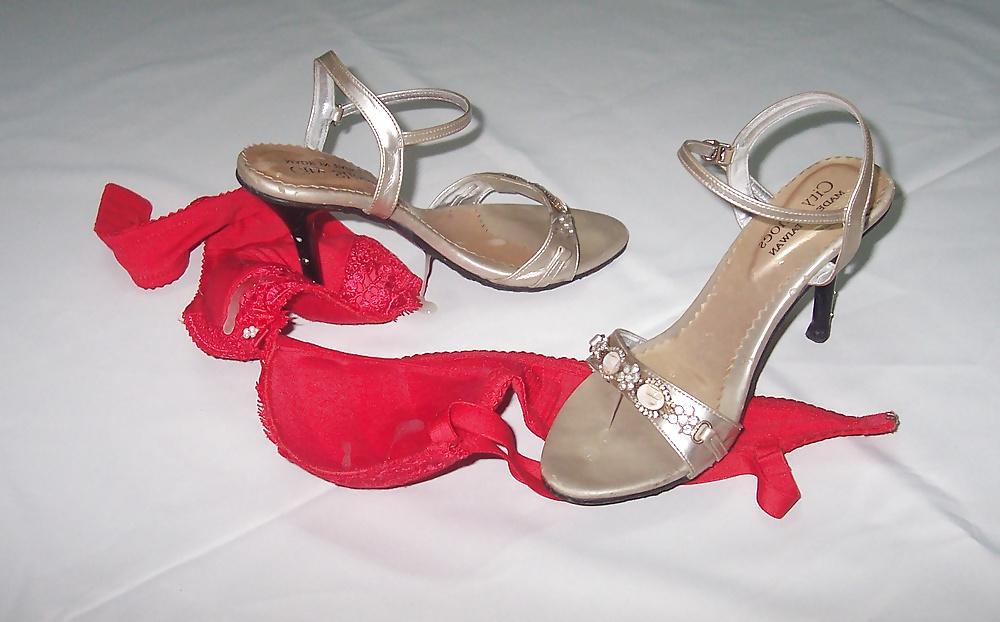 6P HEEL SHOE BRA. Cumshot Heel Shoe Bra