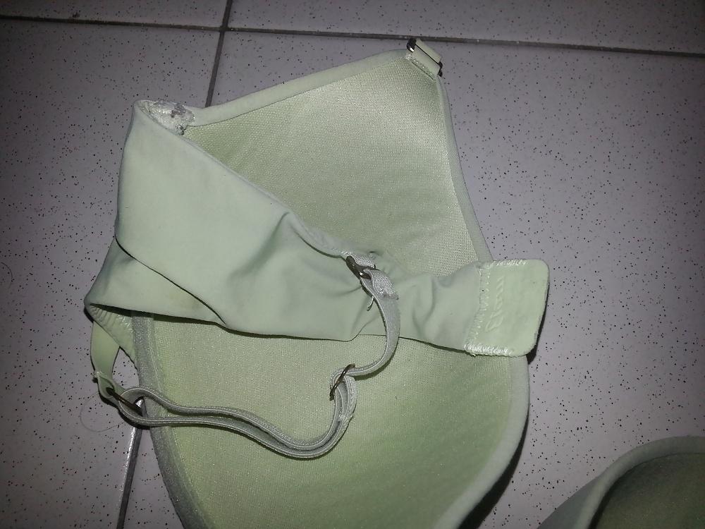 17P My 24 Cousin Green Etam Bra and Black Secret Possessions Bra