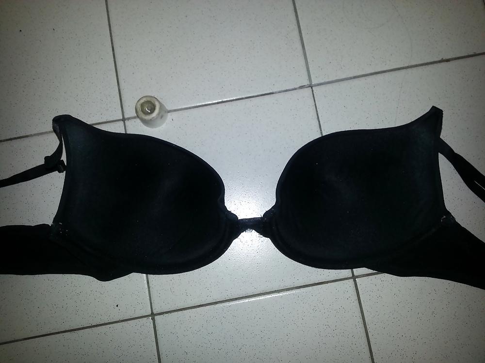 17P My 24 Cousin Green Etam Bra and Black Secret Possessions Bra