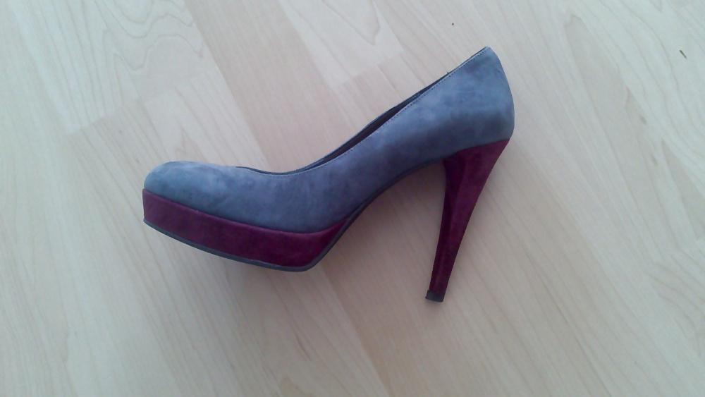 7P Cum on heels