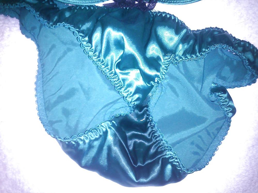 7P Cummed green satin bra and panties